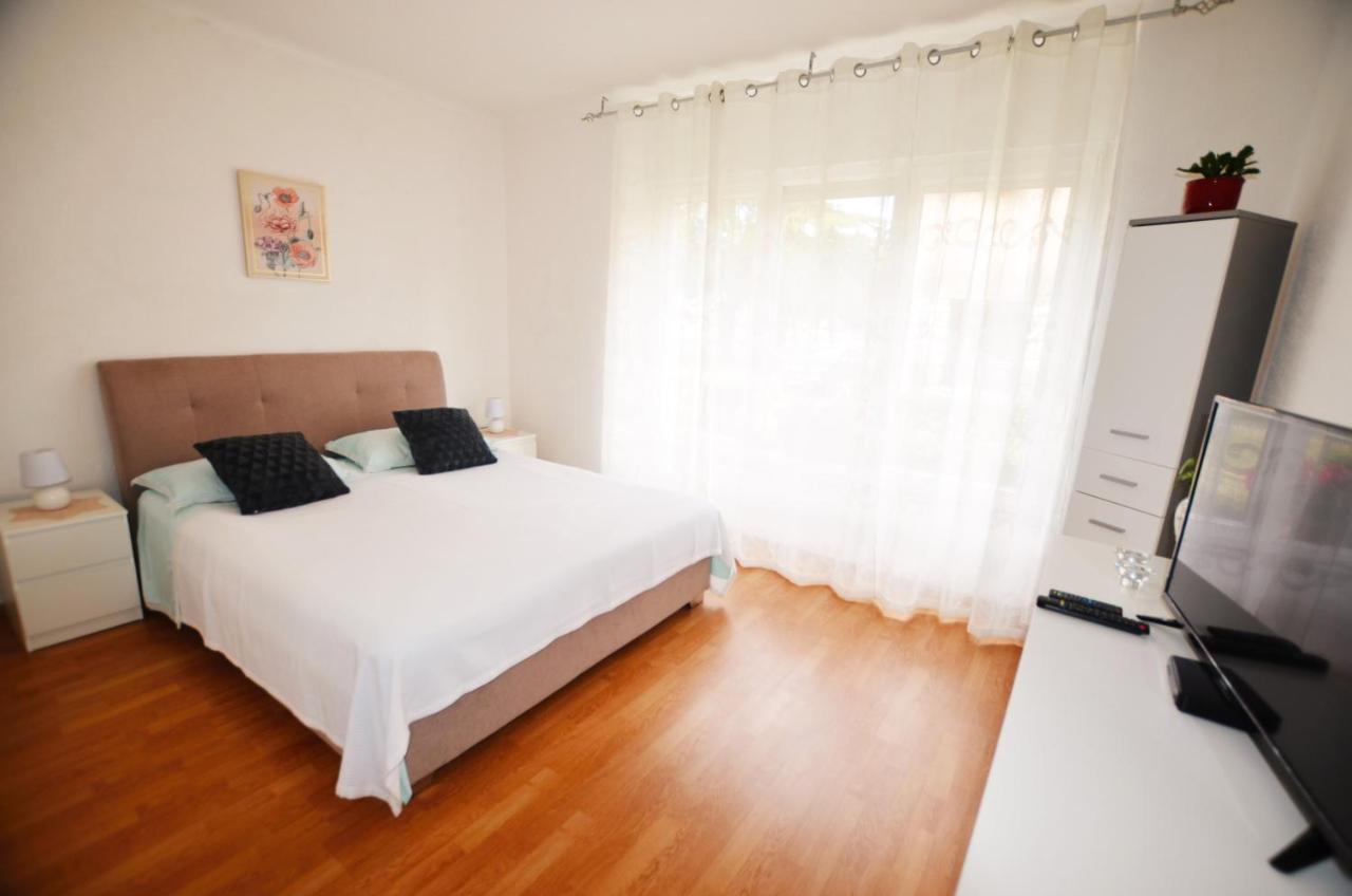 Apartment Leo Умаг Екстер'єр фото